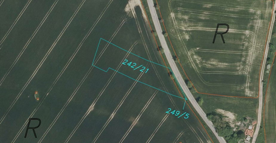 Prodej pozemků Dříteň